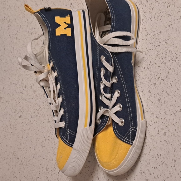 Shoes - University of Michigan low top shoes Unisex